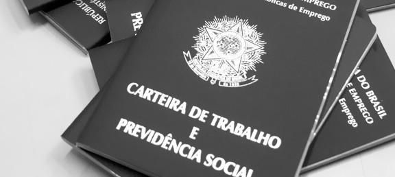 Trabalho como pessoa jurídica após contrato CLT na mesma empresa pode configurar vínculo empregatício